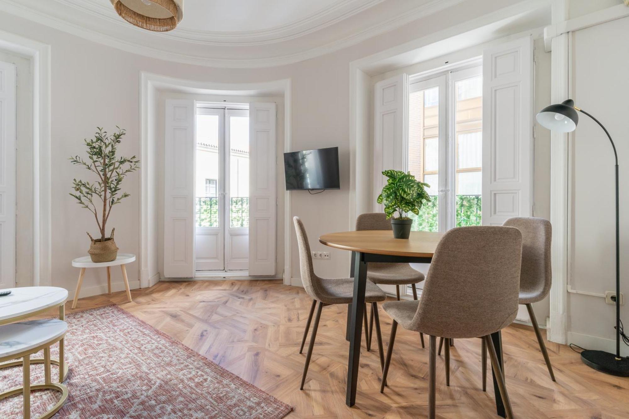 Bright Cozy-2bedrooms 1bath-anton Martin Appartement *